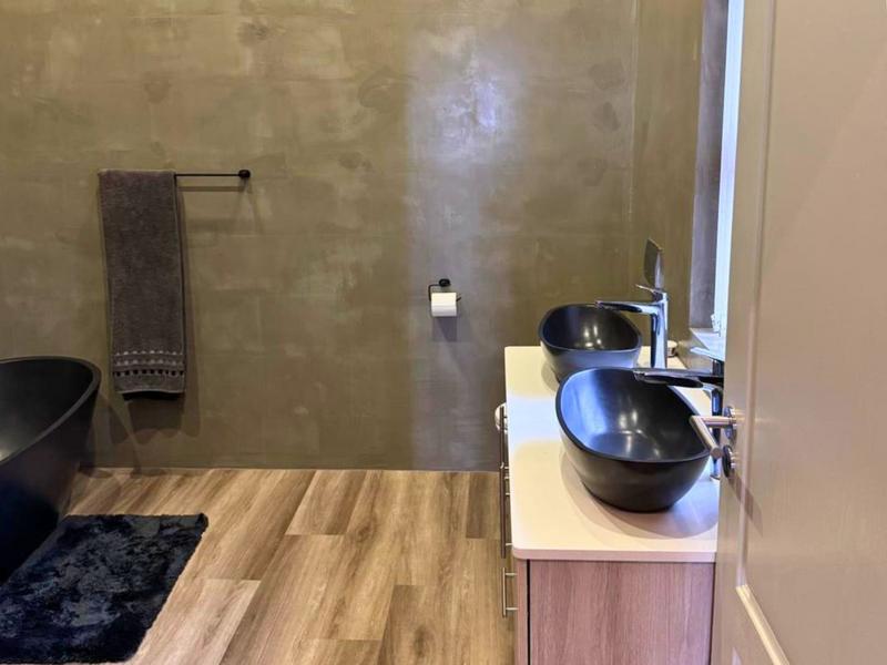4 Bedroom Property for Sale in Monte Christo Western Cape